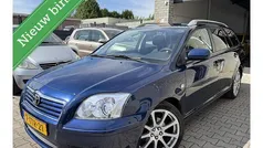Blauw Gebruikt 2003 Toyota Avensis Terra Stationwagen | € 3.999 (Eerlijke prijs)