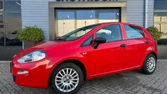 Rood Gebruikt 2017 Fiat Punto Hatchback | € 6.950 (Eerlijke prijs)