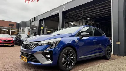 Occasion 2024 Renault Clio V Esprit Alpine Hatchback | € 26.490 (Eerlijke prijs)