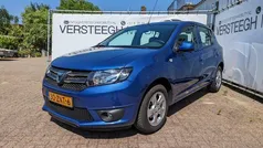 Blauw Gebruikt 2013 Dacia Sandero Lauréate Hatchback | € 6.490 (Eerlijke prijs)