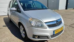 Grijs Gebruikt 2007 Opel Zafira Essentia MPV | € 1.000 (Super prijs)
