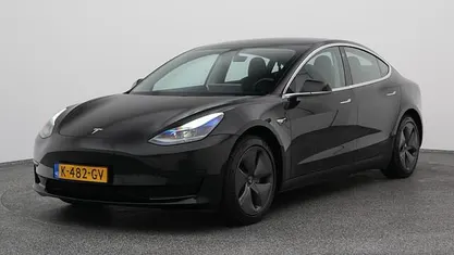 Occasion 2020 Tesla Model 3 Standard Range Sedan | € 21.400 (Eerlijke prijs)