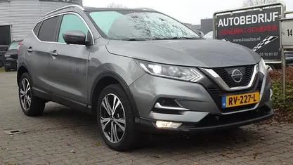 Grijs Gebruikt 2018 Nissan Qashqai N-Connecta SUV | € 11.950 (Eerlijke prijs)