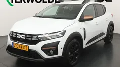 Wit Gebruikt 2024 Dacia Sandero Extreme Hatchback | € 23.795 (Eerlijke prijs)