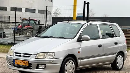 Grijs Occasion 2001 Mitsubishi Space Star MPV | € 995 (Eerlijke prijs)