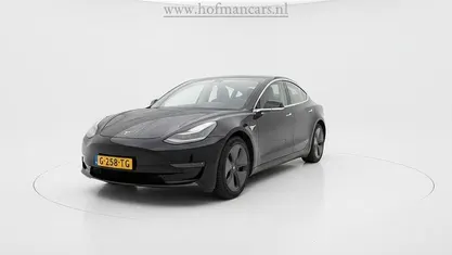 Occasion 2019 Tesla Model 3 Standard Range Sedan | € 14.500 (Eerlijke prijs)