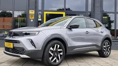 Grijs Gebruikt 2023 Opel Mokka Elegance SUV | € 22.950 (Eerlijke prijs)