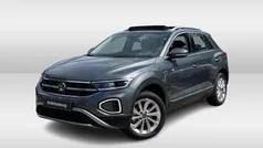 Grijs Gebruikt 2022 VW T-Roc Style SUV | € 32.450 (Eerlijke prijs)