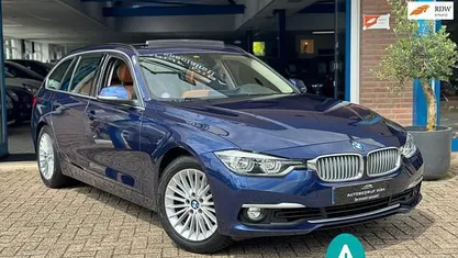 Occasion BMW 320 Luxury Line 184 PK (135 kW) 2019 Blauw Stationwagen