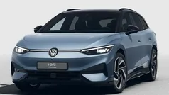 Blauw, metallic lak Nieuw 2025 VW ID.7 Pro Stationwagen | € 55.595 (Goede deal)