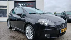 Zwart Gebruikt 2009 Fiat Grande Punto Hatchback | € 2.999 (Eerlijke prijs)