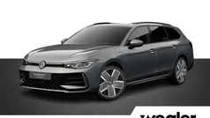 Gebruikt 2024 VW Passat R-line Edition Stationwagen | € 55.480 (Goede deal)