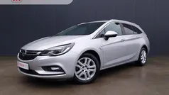 Zilver, metallic lak Gebruikt 2018 Opel Astra Edition Stationwagen | € 13.745 (Eerlijke prijs)