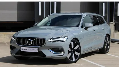 Grijs Occasion 2025 Volvo V60 Stationwagen | € 45.950 (Eerlijke prijs)