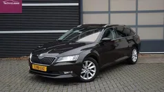 Bruin Gebruikt 2018 Skoda Superb Business Line Stationwagen | € 15.950 (Goede deal)