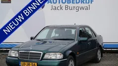Groen Gebruikt 1995 Mercedes C180 Sedan | € 3.750