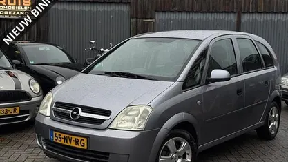 Grijs Gebruikt 2004 Opel Meriva Cosmo MPV | € 1.495 (Eerlijke prijs)