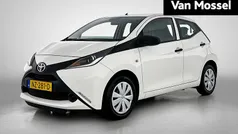 Wit Gebruikt 2017 Toyota Aygo Hatchback | € 7.845 (Goede deal)