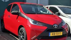 Rood Gebruikt 2017 Toyota Aygo Hatchback | € 7.500 (Eerlijke prijs)