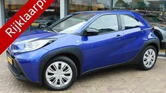 Blauw Gebruikt 2024 Toyota Aygo Play Hatchback | € 17.900 (Eerlijke prijs)