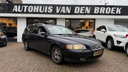 Blauw Gebruikt 2006 Volvo V70 Stationwagen | € 1.445 (Eerlijke prijs)