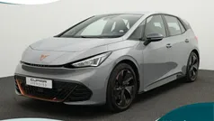 Grijs Gebruikt 2023 Cupra Born e-Boost Hatchback | € 32.900 (Eerlijke prijs)