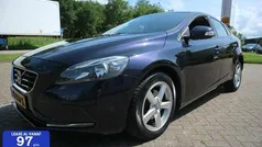 Blauw Gebruikt 2015 Volvo V40 Stationwagen | € 5.900 (Goede deal)