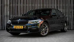 Zwart, metallic lak Gebruikt 2020 BMW 530e M Sport Sedan | € 30.950 (Eerlijke prijs)