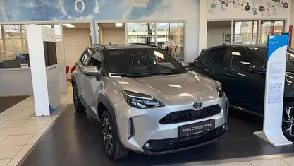 Grijs Nieuw 2025 Toyota Yaris Cross Comfort SUV | € 32.995 (Goede deal)