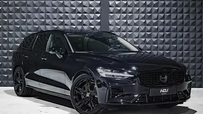 Zwart Occasion 2024 Volvo V60 Ultra Stationwagen | € 46.900 (Eerlijke prijs)