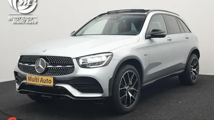 Zilver Gebruikt 2020 Mercedes GLC300e AMG SUV | € 38.440 (Goede deal)