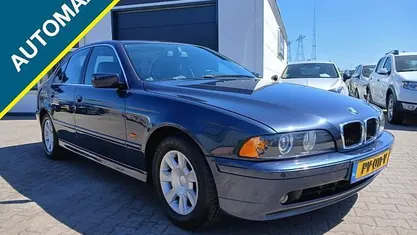 Blauw (metallic) Gebruikt 2002 BMW 525 Basis Sedan | € 5.999 (Super prijs)