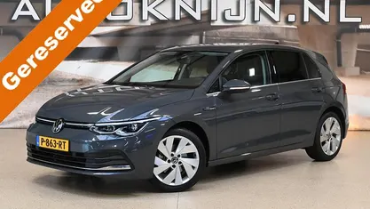 Occasion 2022 VW Golf VIII Style Hatchback | € 22.750 (Goede deal)