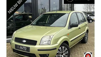 Groen Gebruikt 2005 Ford Fusion Ghia MPV | € 2.295 (Eerlijke prijs)