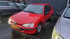 Rood Gebruikt 2003 Peugeot 106 Hatchback | € 950 (Eerlijke prijs)