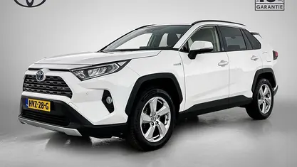 Gebruikt 2020 Toyota RAV4 Hybrid SUV | € 31.945 (Eerlijke prijs)