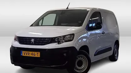 Wit Gebruikt 2023 Peugeot Partner S MPV | € 14.925 (Eerlijke prijs)