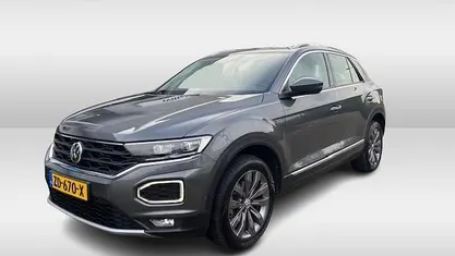 Grijs Occasion 2019 VW T-Roc Sportline SUV | € 22.950 (Eerlijke prijs)