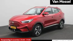 Rood Gebruikt 2023 MG ZS Luxury Sedan | € 21.995 (Eerlijke prijs)
