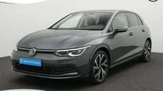 Grijs Gebruikt 2021 VW Golf VIII Style Hatchback | € 24.400 (Eerlijke prijs)