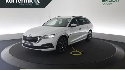 Wit Gebruikt 2021 Skoda Octavia Business Line Stationwagen | € 20.890 (Eerlijke prijs)