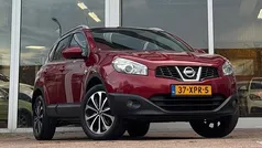 Rood (metallic) Gebruikt 2012 Nissan Qashqai SUV | € 6.244 (Eerlijke prijs)