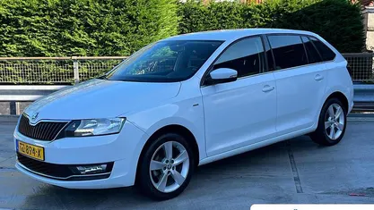 Wit Gebruikt 2018 Skoda Rapid Clever Hatchback | € 12.895 (Eerlijke prijs)