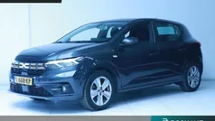 Gebruikt 2021 Dacia Sandero Essentiel Hatchback | € 12.945 (Eerlijke prijs)