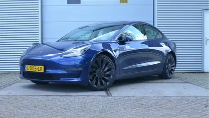 Gebruikt 2021 Tesla Model 3 Performance Sedan | € 30.999 (Eerlijke prijs)
