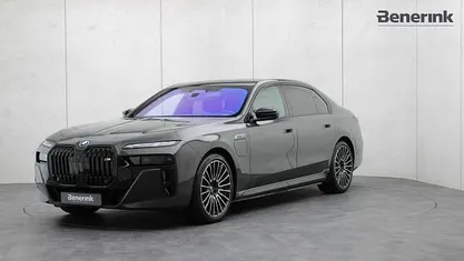 Occasion BMW M760e Exclusive 571 PK (419 kW) 2025 Grijs Sedan