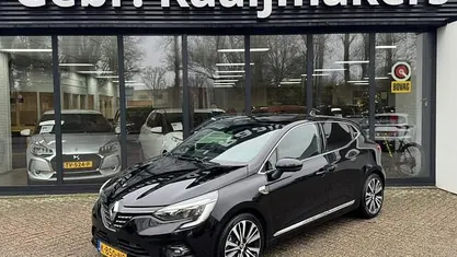 Occasion 2021 Renault Clio V Initiale Paris Hatchback | € 15.900 (Eerlijke prijs)