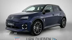 Blauw Gebruikt 2024 Renault R5 Iconic Hatchback | € 31.400 (Goede deal)