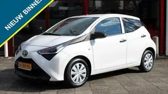 Wit Gebruikt 2020 Toyota Aygo Hatchback | € 9.950 (Eerlijke prijs)