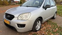 Gebruikt 2008 Kia Carens MPV | € 1.950 (Eerlijke prijs)